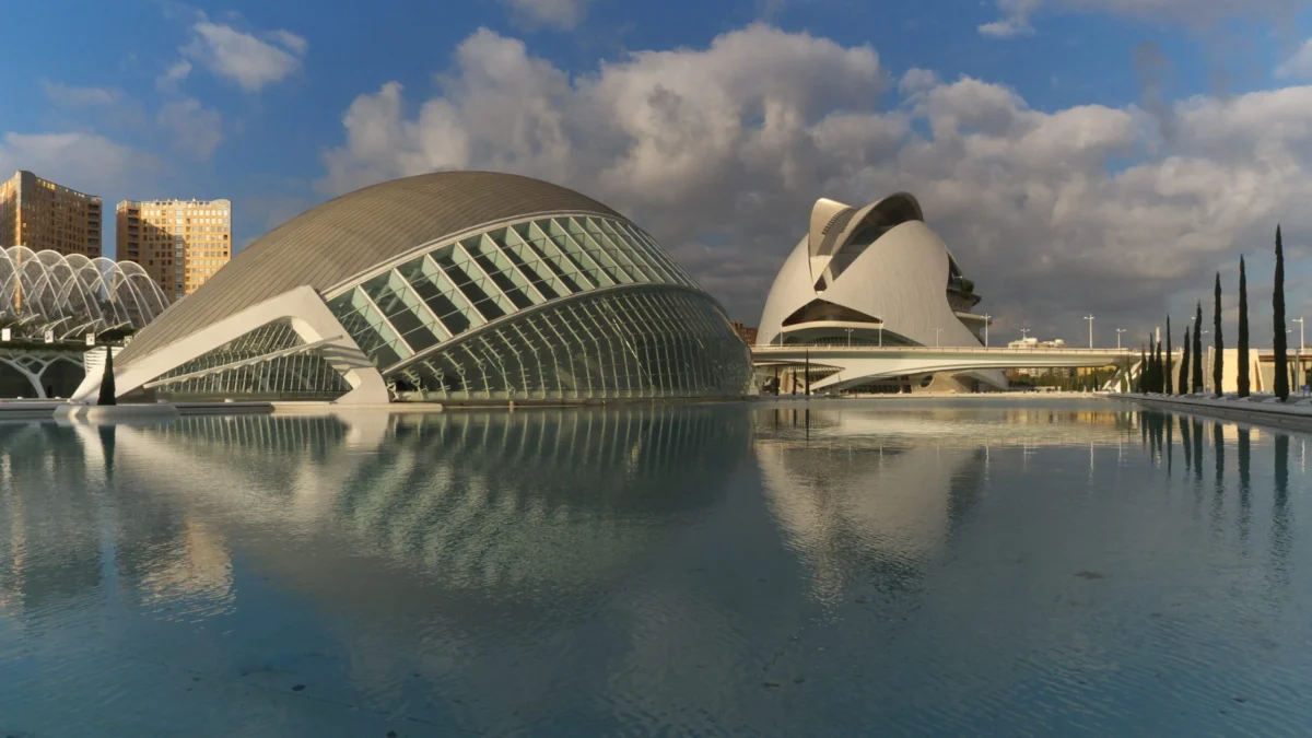 Vista real de la Ciudad de las Artes y las Ciencias en Valencia