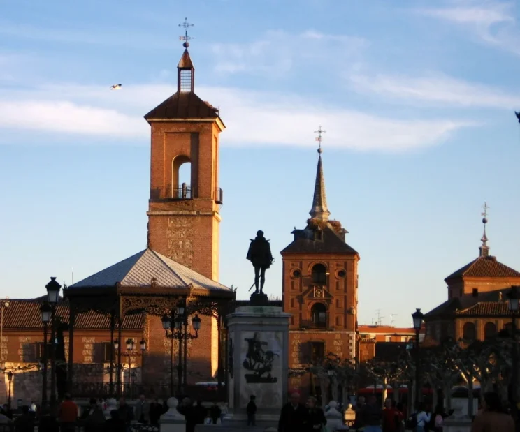Lee más sobre el artículo Qué ver en Alcalá de Henares: ruta por Cervantes, la Universidad y el casco histórico