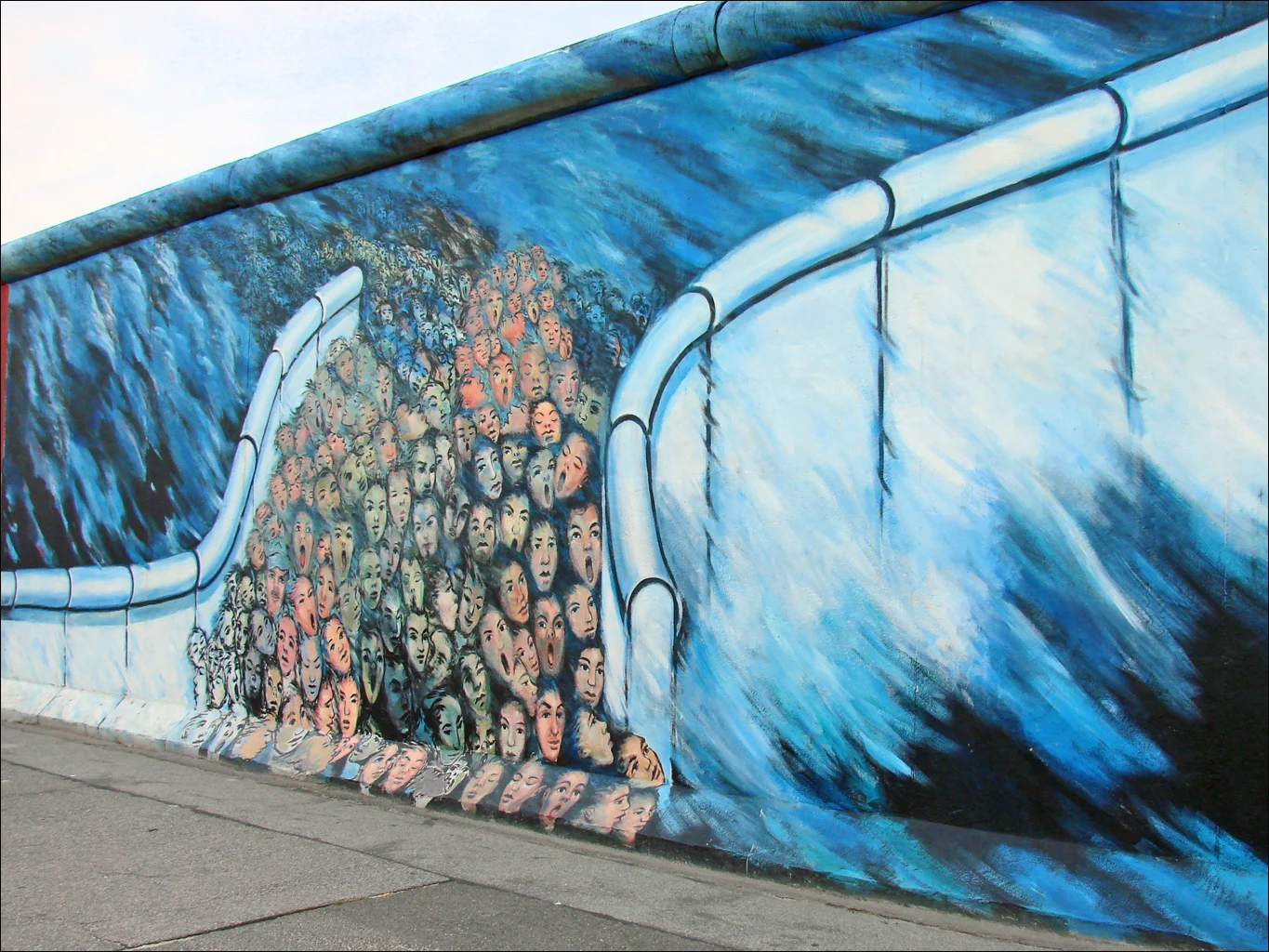 Murales de la East Side Gallery en el antiguo Muro de Berlín