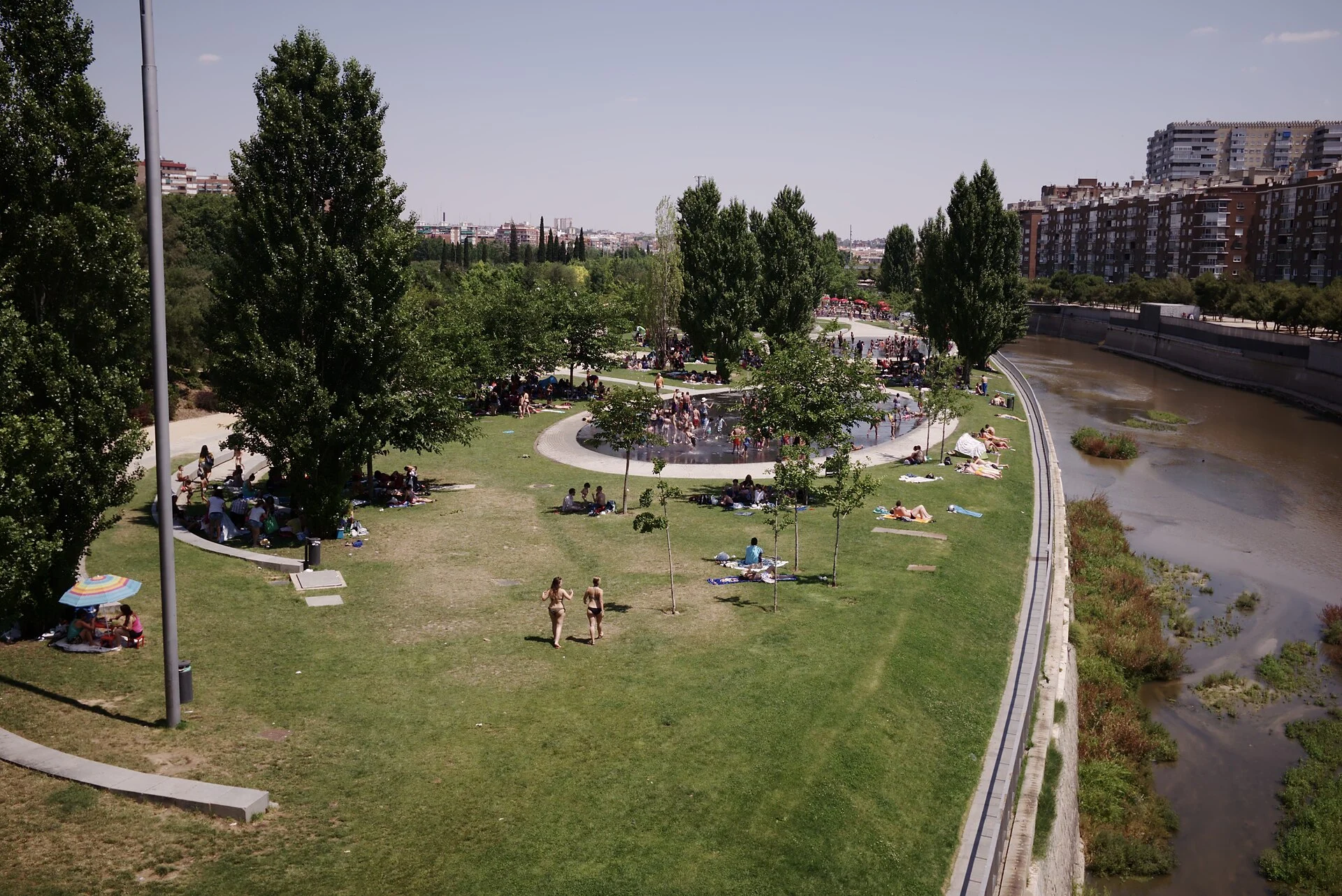 Madrid Río desde el puente de Arganzuela como paseo gratuito en Madrid
