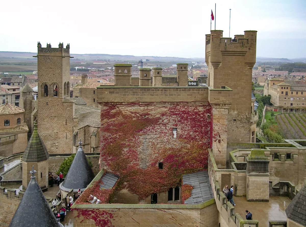 Palacio Real de Olite visto desde el exterior en Navarra