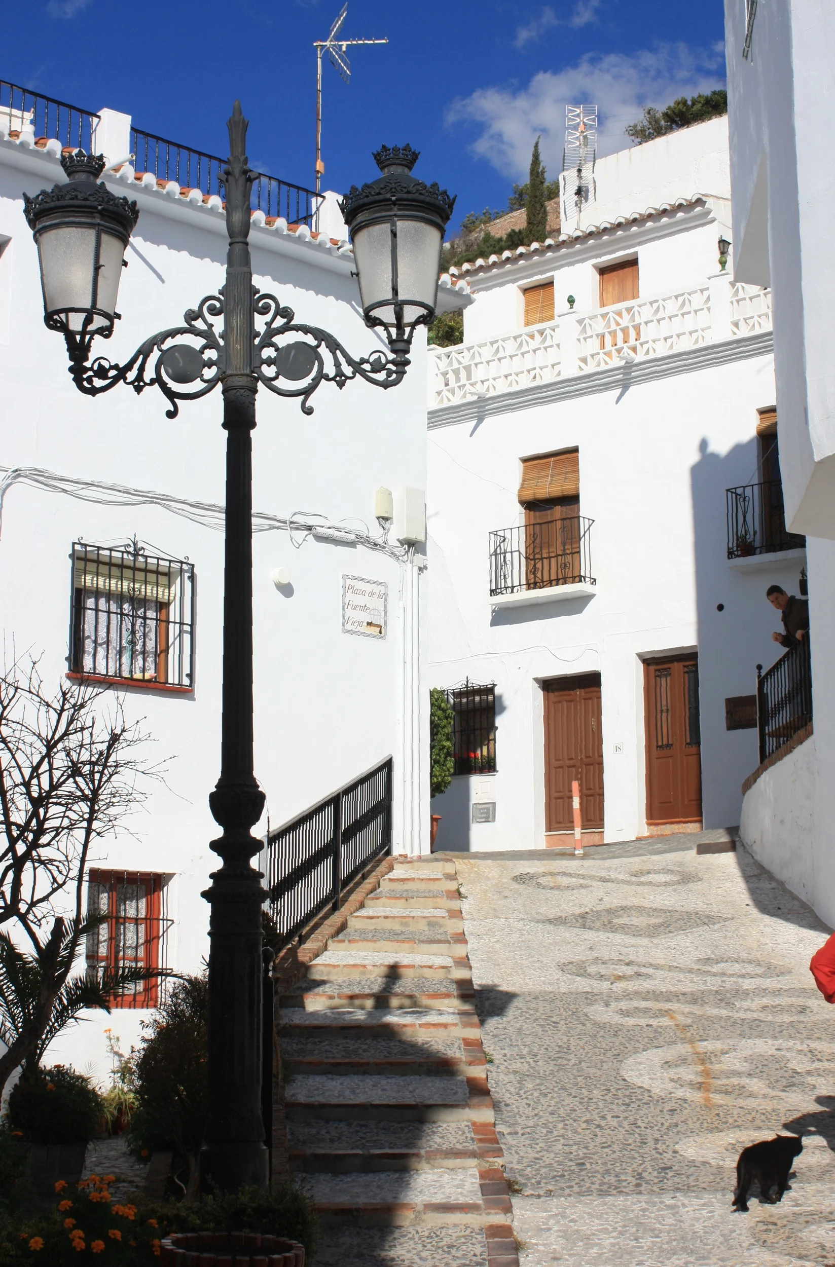 En este momento estás viendo Casco histórico de Frigiliana: ruta cultural por el Barribarto, sus calles y miradores
