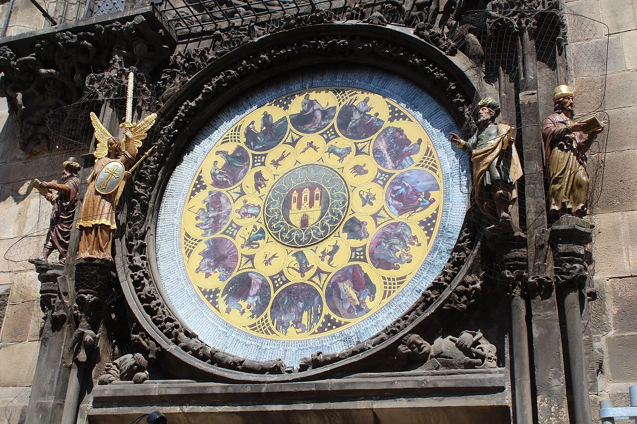 Detalle del Reloj Astronómico de Praga en la Plaza de la Ciudad Vieja