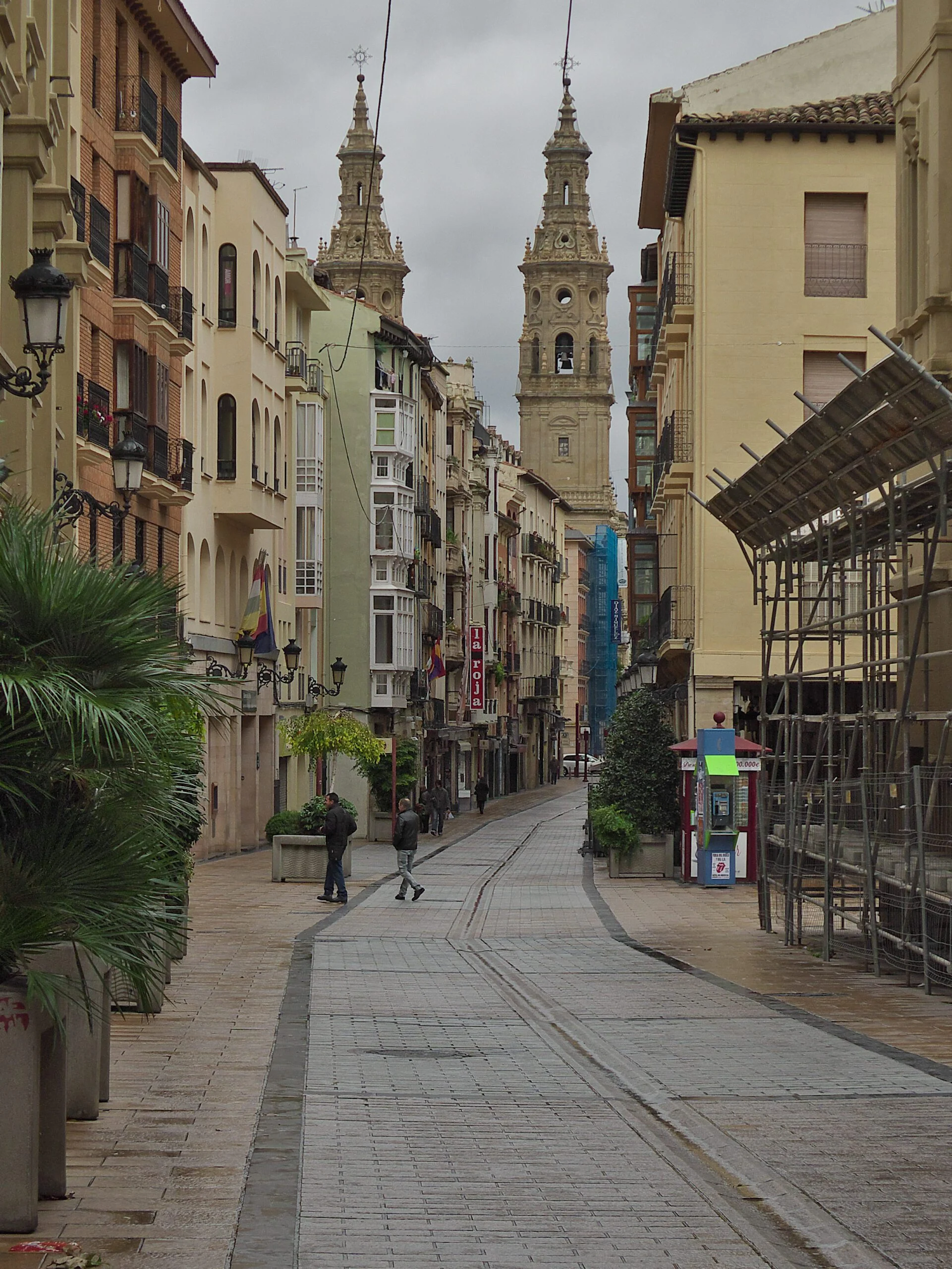 Calle Portales en el casco antiguo de Logroño